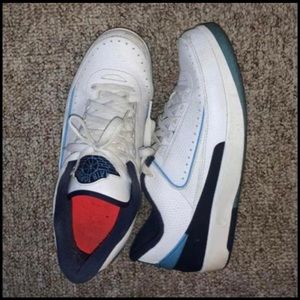 Men’s Nike Air Jordan 2 Retro Low! 
University Blue